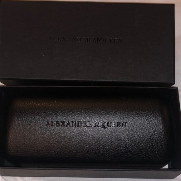 BRAND NEW Alexander McQueen Sunglasses - Picture 3 of 9